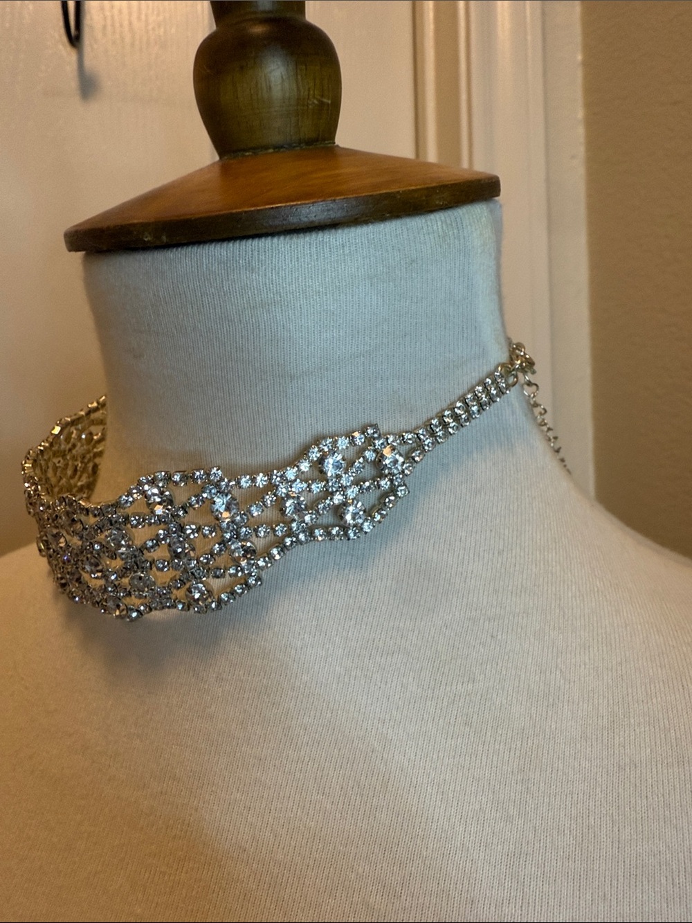 Rhinestone Crystal Silver Choker Necklace - Elegant Sparkle - Picture 2 of 4